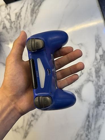 купить xbox 360 бу: Геймпад Sony DualShock 4 (PS4), цвет Blue. Совершенно новый, брал — 2