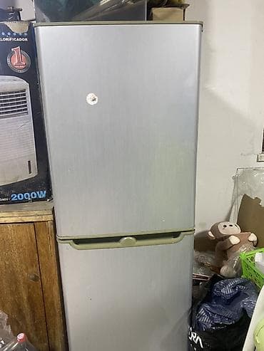 швейные машинки прямострочка: За все 6000сом. Стиральная машина и холодильник работают, две — 6