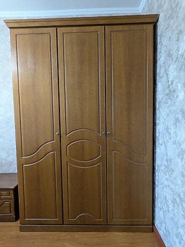 Спальный гарнитур, Б/у, Двуспальная кровать, Шкаф, Комод, Россия, Дерево, Самовывоз, Платная доставка, цвет - Коричневый