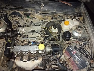 полики для авто: Серебристый пятидверный хэтчбек. Кузов: - 5 дверей, тонированное — 9