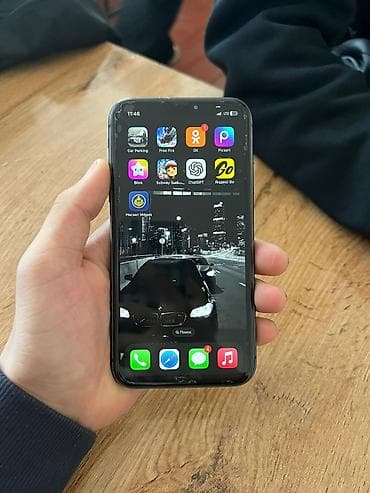 айфон 10 недорого: IPhone 11, Черный — 4