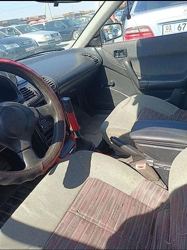 mazda protage: Mazda 323: 1993 г., 1.6 л, Ручные, Бензин, Седан — 6