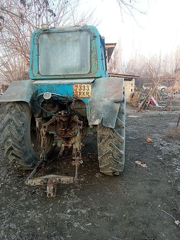 crv 2: Трактор МТЗ (ориентировочно семейство 80/82) с кабиной. Основные — 4