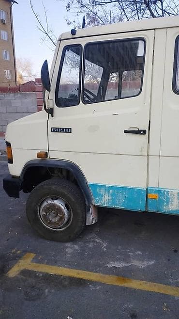 авто вит: Грузовик, Mercedes-Benz, Дубль, Б/у — 4