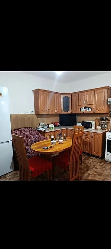 63 м², 3 комнаты, Парковка, Забор, огорожен