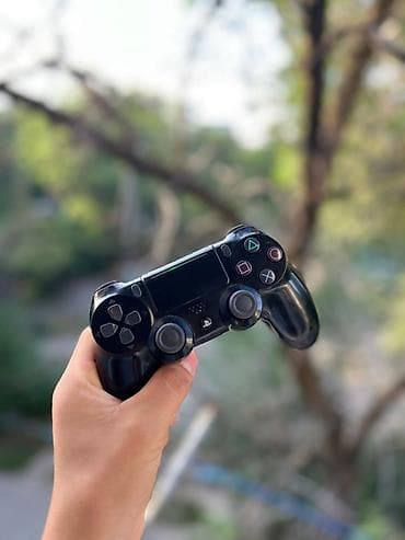 surface 4: PlayStation 4 Pro (1 ТБ) + 2 геймпада DualShock 4 + Smart tv 55" — 4