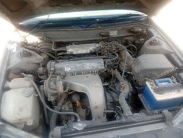 Toyota Camry: 1993 г., Автомат, Бензин, Седан — 4