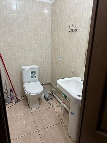 новый автовакзал: Офисное/торговое помещение в отдельно стоящем двухэтажном здании — 2