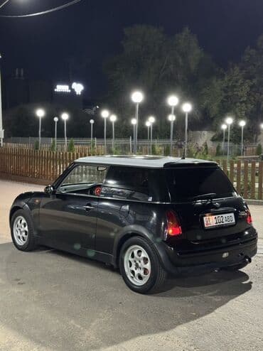 обмен с доплатой: Mini Cooper: 2003 г., 1.6 л, Механика, Бензин, Хэтчбэк — 1