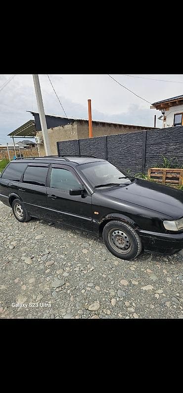 Volkswagen Passat: 1988 г., 1.8 л, Механика, Бензин, Универсал