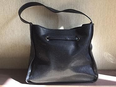 ted baker: Чёрная сумка из эко-кожи Состояние 8/10, брали за 3500, отдаём за 500 — 3