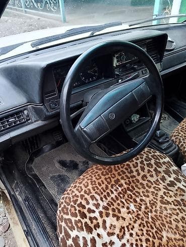 заслонка 124: Volkswagen Passat: 1986 г., 1.6 л, Механика, Бензин, Хэтчбэк — 3