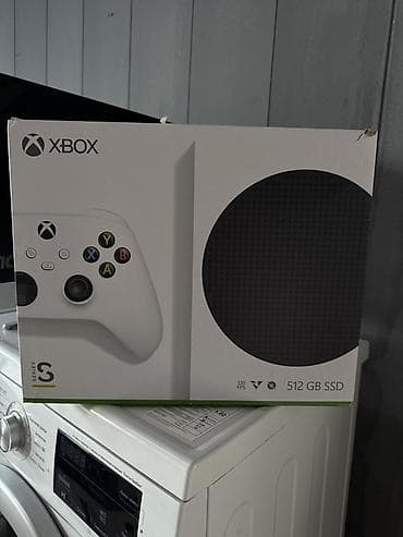 Xbox: Xbox Series S — компактная цифровая игровая консоль с быстрым SSD 512 — 1