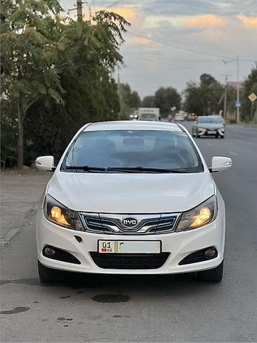 bye e5: BYD E5: 2019 г., Электромобиль, Седан — 1