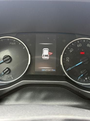 low ll: Toyota RAV4: 2019 г., 2.5 л, Автомат, Гибрид, Кроссовер — 6