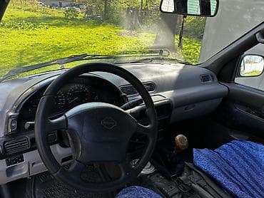 сиро: Nissan Serena: 2000 г., 1.6 л, Ручные, Бензин, Минивэн — 5