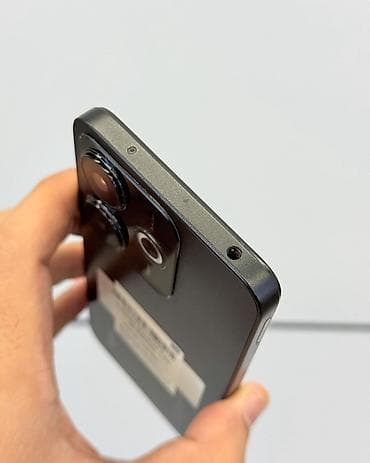 бюджетный: Redmi, Redmi 13, Б/у, 256 ГБ, цвет - Черный, В рассрочку, 2 SIM — 4