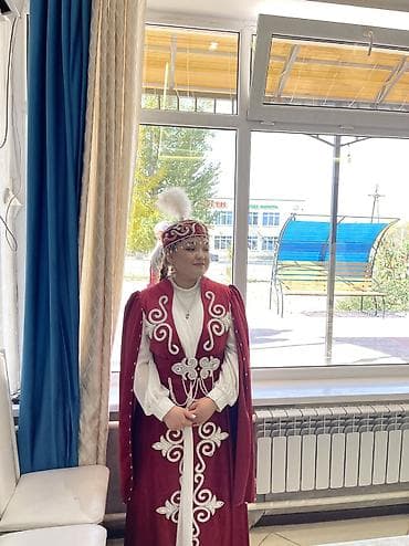 Киреге берилүүчү кийимдер: Улуттук кийим, Аял — 4