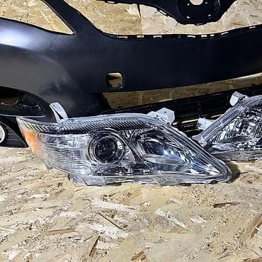 toyota фара: Комплект передних фар Toyota — 2