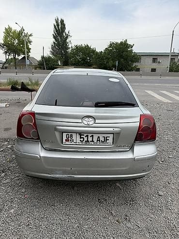 Toyota Avensis: 2003 г., 2 л, Типтроник, Бензин, Хэтчбэк