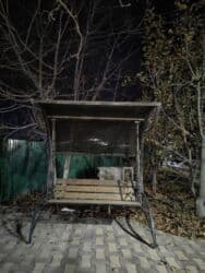 качеля для дома: Качелье и кресло качественное изделье
качелье на 4человек расчитан — 4