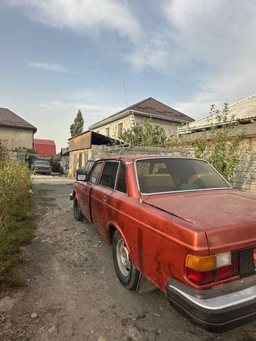 обмен на частный дом: Volvo 240: 1979 г., 2 л, Механика, Газ, Седан — 5