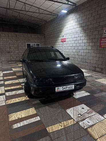 Volkswagen Passat: 1994 г., Лифтбек