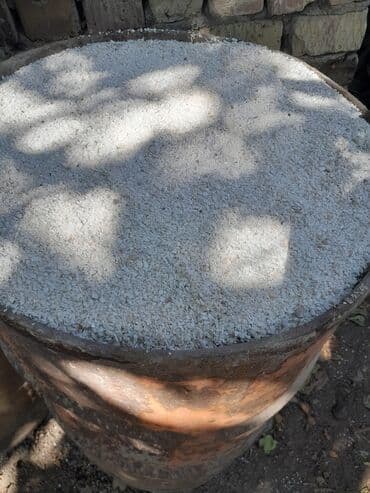 сантехнические материалы: Мраморная крошка фракция 1-8 мм Используется для растений, клумб, для — 1