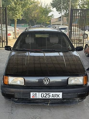 Volkswagen Passat Variant: 1993 г., 1.8 л, Механика, Бензин, Универсал