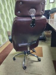 кресло офисные бу: Офисное кресло, Б/у, С колесиками, цвет - Черный, Самовывоз, Бесплатная доставка, Платная доставка — 2