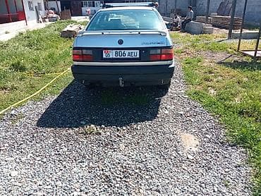 Volkswagen Passat: 1991 г., Седан — 2