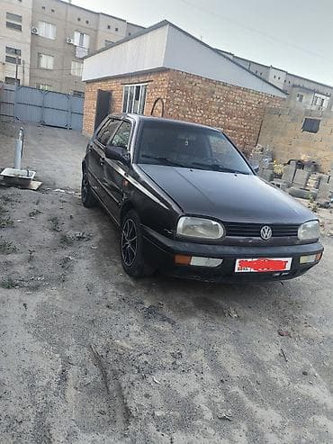 Volkswagen Golf: 1993 г. — 1