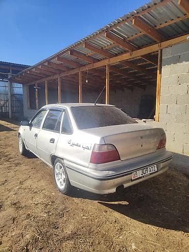 Daewoo Nexia: 2006 г., 1.5 л, Механика, Бензин, Седан