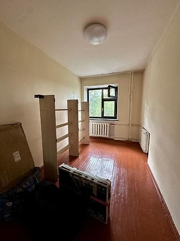 метраж: 3 комнаты, 56 м², 104 серия, 3 этаж, Старый ремонт — 1