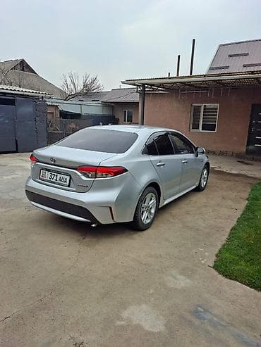 corolla: Toyota Corolla: 2019 г., 1.8 л, Вариатор, Гибрид, Седан — 8