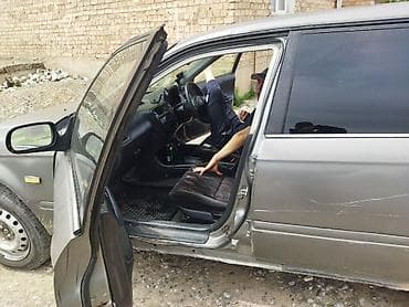 купить чемодан с инструментами: Honda Accord: 1998 г., Универсал — 3