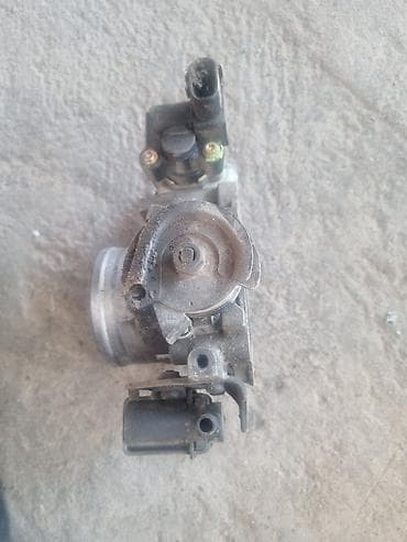 50: Дроссельная заслонка Honda 2002 г., Б/у, Оригинал, Япония — 4