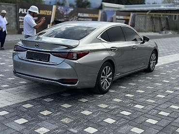 Унаа сатуу: Lexus ES: 2018 г., 2.5 л, Автомат, Гибрид, Седан — 4