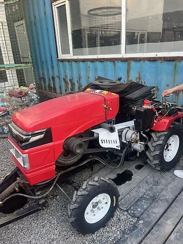 Мини-трактор с навесным оборудованием 2025 год новый 25 лошадей обмен