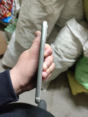 куплю iphone 8: IPhone 11, Б/у, 128 ГБ, Белый, Чехол, 100 % — 7
