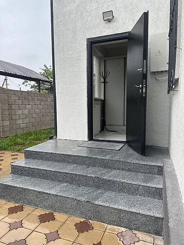 Дома: Продаётся уютный 2-этажный 4-комнатный дом в мкр Кок-Жар 🌿 📍 Район — 6