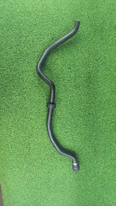 блок предохранителей: Патрубок Е53 х5 3.0i 20 127 В отличном состоянии, очень большой — 1