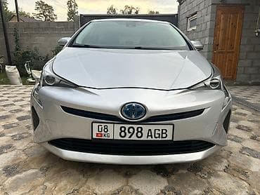 такта раум: Toyota Prius: 2018 г., 1.8 л, Автомат, Гибрид, Седан — 1