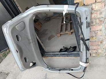Автозапчасти: Крышка багажника в сборе для Nissan Primera p11 (оригинальная деталь с — 2