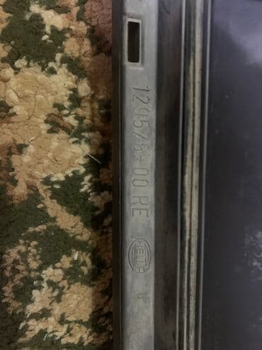 стеклянные вазы для декора: Переднее правое Mercedes-Benz, Новый, Оригинал — 4