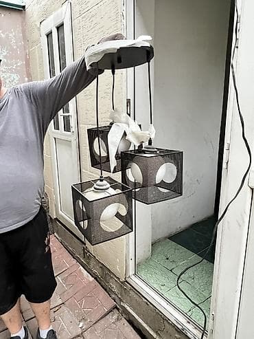 люстры прожекторы: Две потолочные люстры 1) Современная подвесная люстра на 3 плафона - — 1