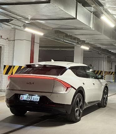 москвич автомобиль: Kia EV6: 2024 г., Вариатор, Электромобиль, Хэтчбэк — 4