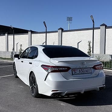 Toyota Camry: 2018 г., 2.5 л, Автомат, Бензин, Седан