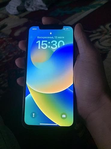IPhone X, 64 ГБ, белый задный крышка сломаный акб 100минялса Экран — 1