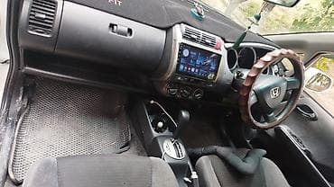 Honda Fit: 2002 г., 1.3 л, Вариатор, Бензин, Хетчбек — 7